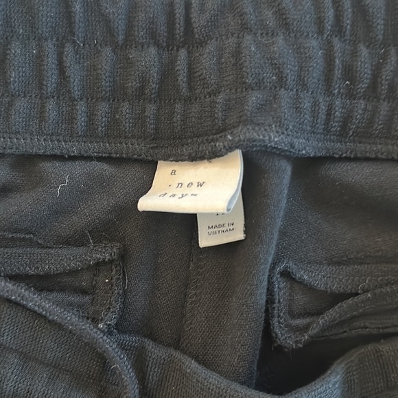 Black Sweats Joggers High-Rise Ankle Length Taper
Knit Pants - A New Day™ - Picture 8 of 15